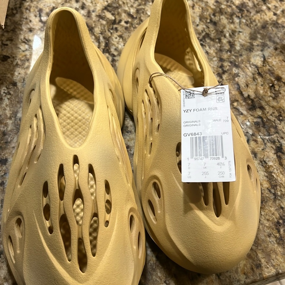 Yezzy Foam Runners/ Authentic